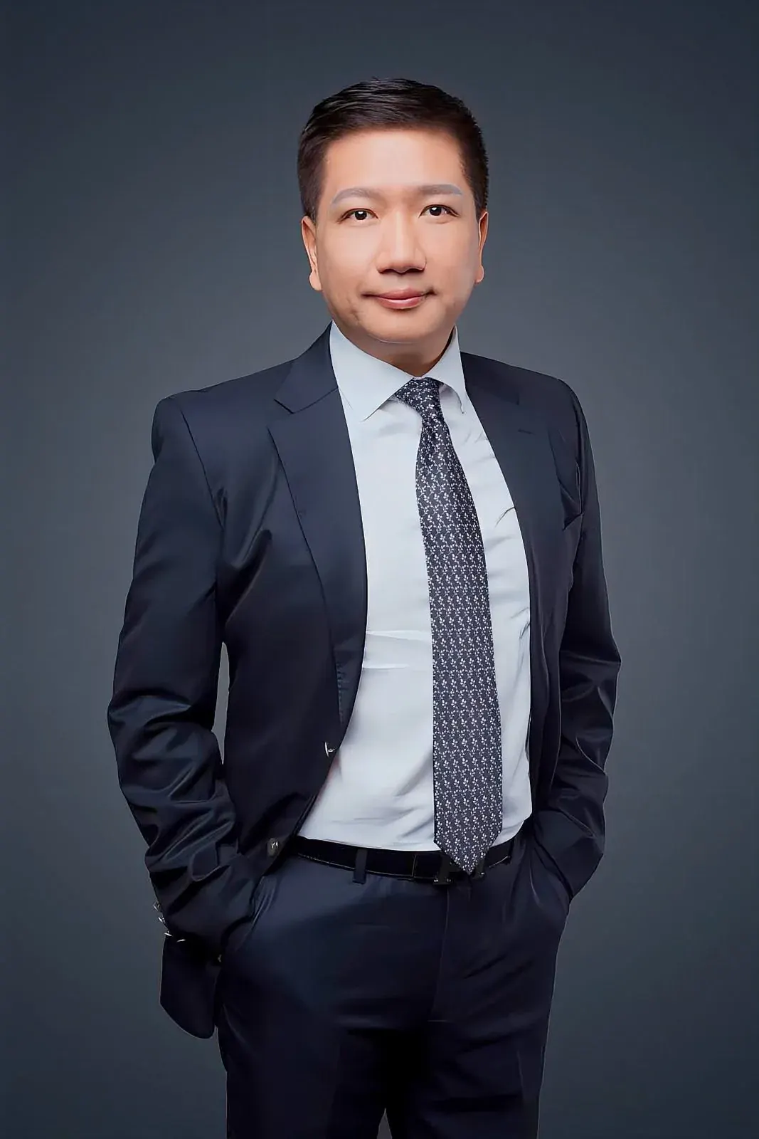 Portrait of Eric Cheung, Founder and CEO of Leaders Capital Company Limited
